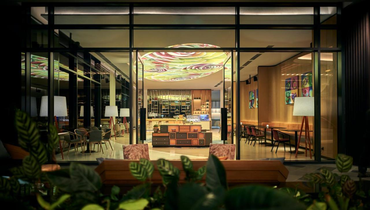 Hotel Amari Kuala Lumpur Exteriér fotografie The lobby lounge